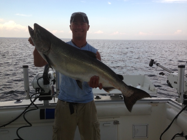 Teen girl lands nice Sturgeon Bay King Salmon – Door County